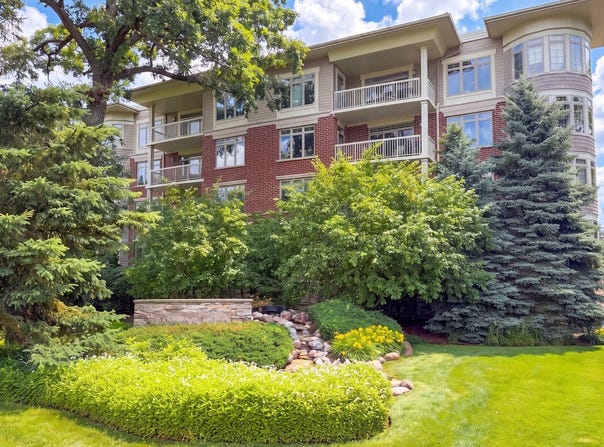 425 Benjamin Drive, Vernon Hills, IL 60061