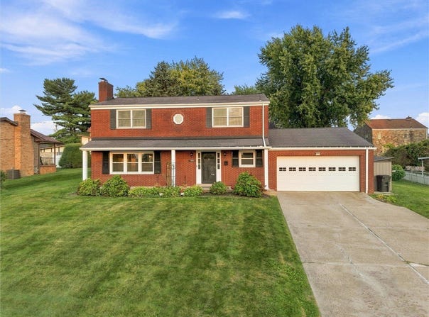 1003 Edward St, N Versailles, PA 15137