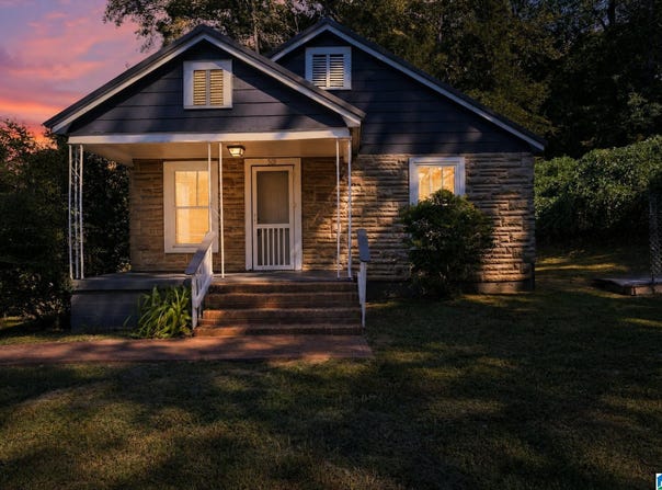 509 COBB AVENUE, WEAVER, AL 36277