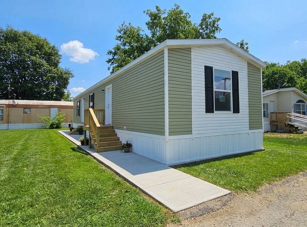 81 Pinewood, Chillicothe, IL 61523