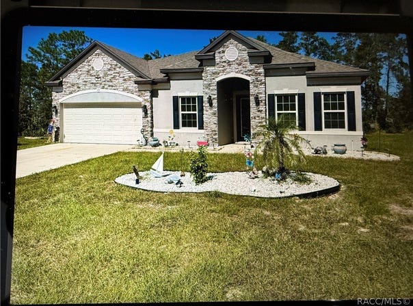 25 Cupania Court, Homosassa, FL 34446