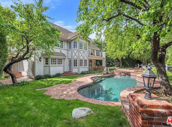 3225 Iredell Ln, Studio City, CA 91604