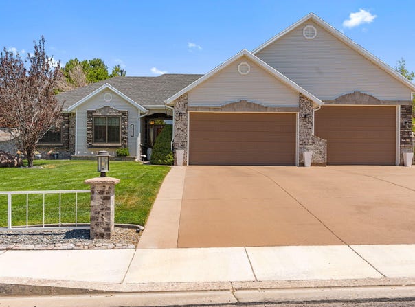 5192 Juniper Ridge Rd, Enoch, UT 84721