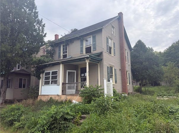 8745 Ashfield Road, SLATINGTON, PA 18080
