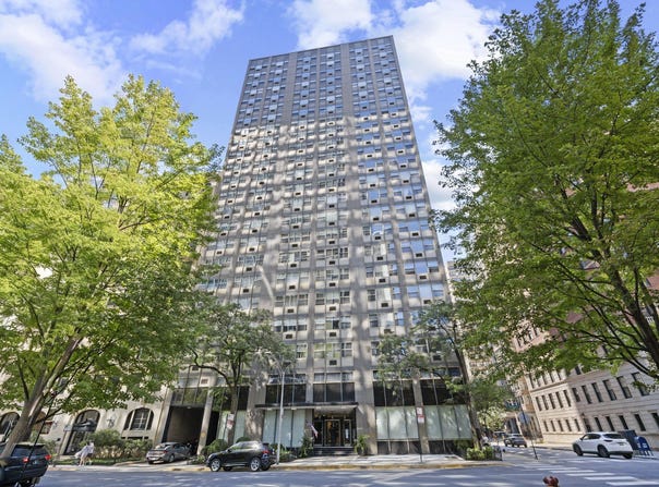 253 E Delaware Place, Chicago, IL 60611