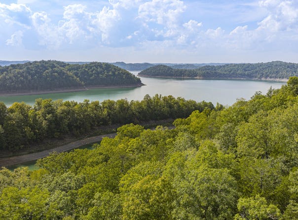 1694 Sandstone Point Trail, Monticello, KY 42633