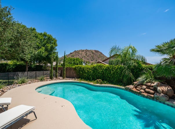 8723 E HILLVIEW Street, Mesa, AZ 85207