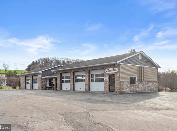 4028 HANOVER PIKE, MANCHESTER, MD 21102