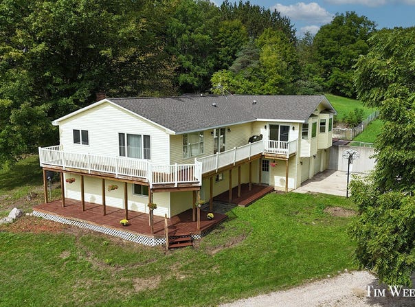 21556 1 Mile Road, Reed City, MI 49677