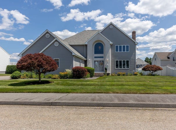 60 Bryan Drive, Taunton, MA 02780