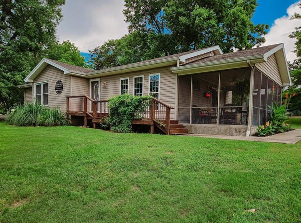 1157 E Dade 186, Ash Grove, MO 65604