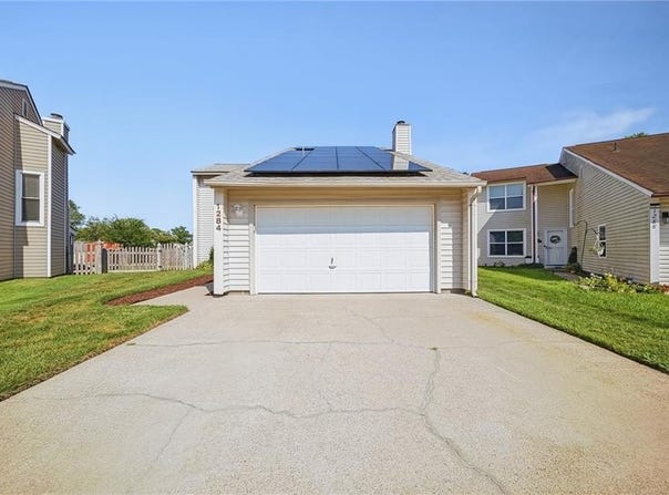 1284 Christian Ct, Virginia Beach, VA 23464