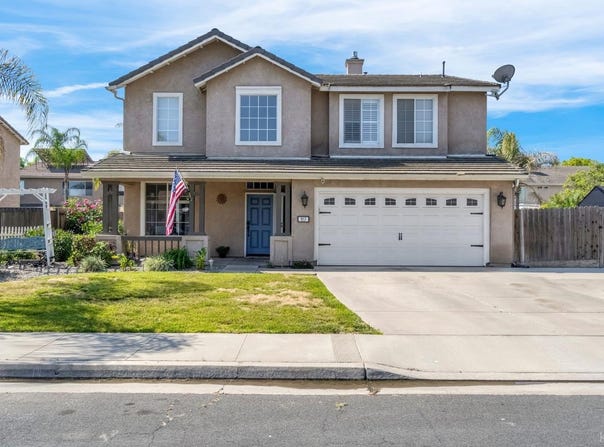 917 W Windsor Drive, Hanford, CA 93230