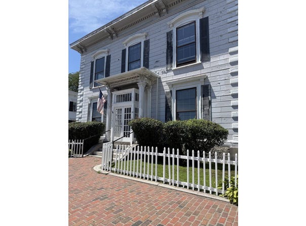 39 Washington St, Peabody, MA 01960