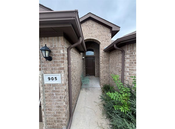 905 Walls Boulevard, Crowley, TX 76036