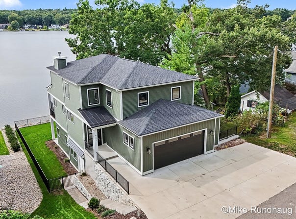 8851 Je-NE-Be Drive NE, Rockford, MI 49341