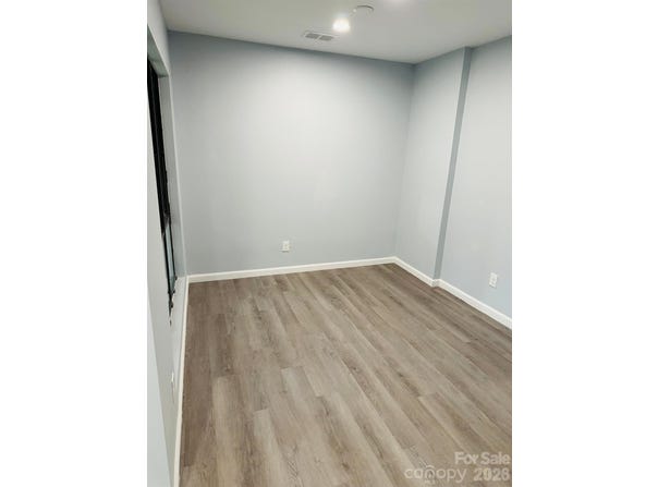 8029 Cedar Glen Drive, Charlotte, NC 28212