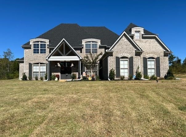 398 POPLAR Ln, Holly Springs, MS 38635