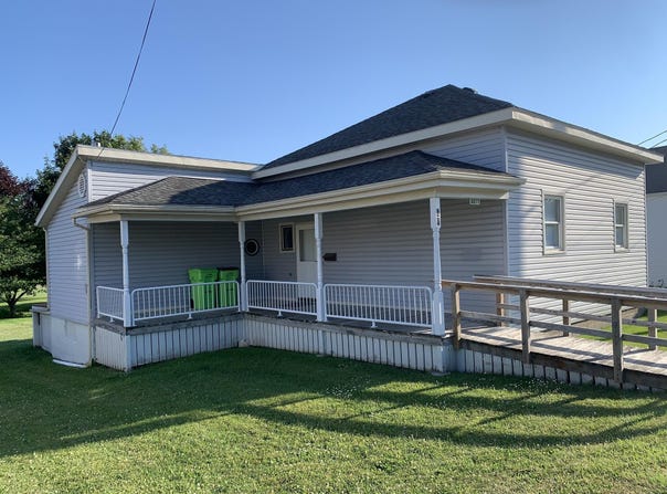 60 E Truckey St, St. Ignace, MI 49781