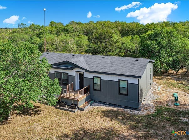 431 Jackson Road, Refugio, TX 78377