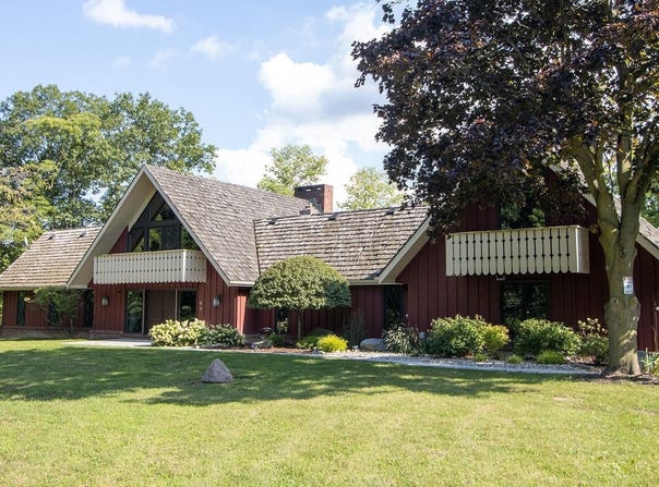 2453 Cedarwood Drive, Adrian, MI 49221