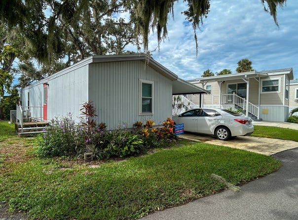 31 Riverview Dr, Ellenton, FL 34222