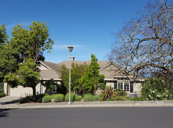 1161 Castle Oaks Drive, Napa, CA 94558