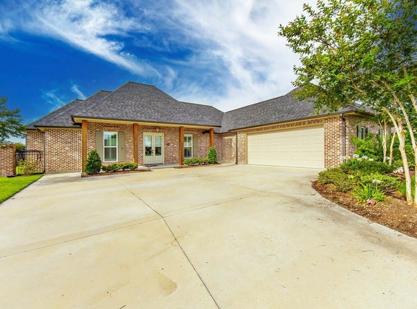 449 Glenwild Dr, Thibodaux, LA 70301