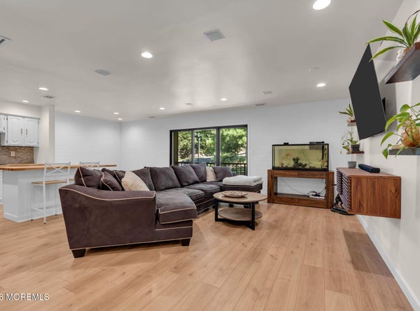 56 Inverness Court, Matawan, NJ 07747