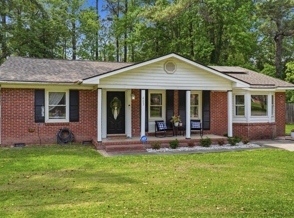 403 Forest Circle, Summerville, SC 29483