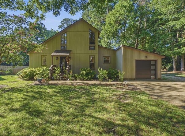 7740 Waters Edge Lane, Gloucester Point, VA 23062