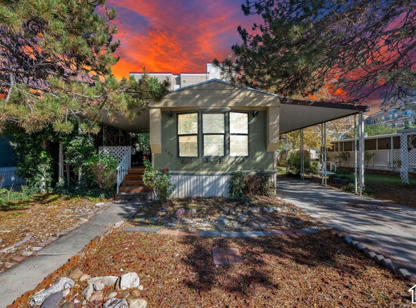 256 N FALL St W, Salt Lake City, UT 84116
