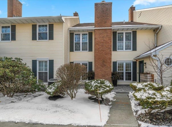 56 The Rise, Warwick, NY 10990