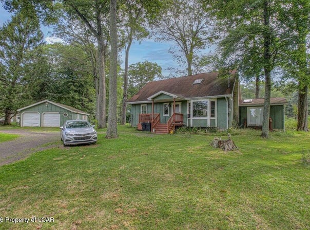 271 Hellers Lane, Long Pond, PA 18334