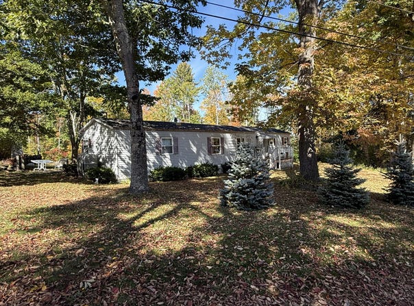 45 Pine Ridge Road, Waldoboro, ME 04572