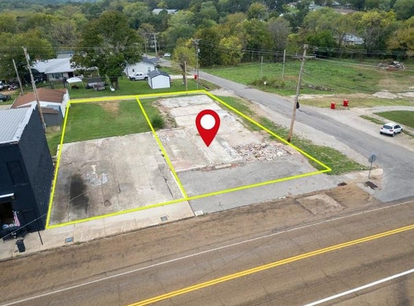 124 N Commercial Street, Crocker, MO 65452