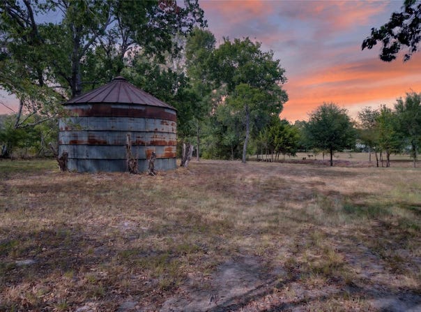 1015 Oak Trail, Quinlan, TX 75474