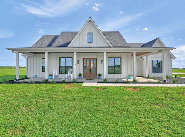 1553 South Road, Whitesboro, TX 76273