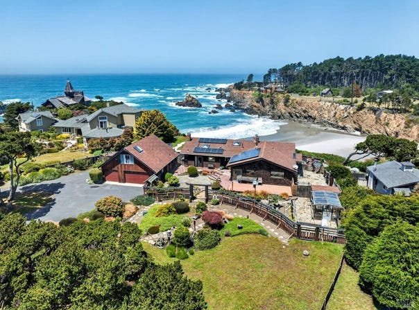 16861 Ocean Drive, Fort Bragg, CA 95437