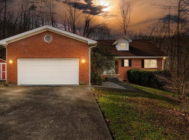 663 Red Bird Road, Williamsburg, KY 40769