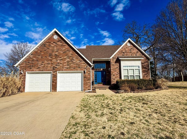 111 Briarbrook Drive, Carl Junction, MO 64834