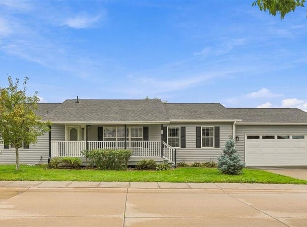 288 Paddock Circle, IowaCity, IA 52240