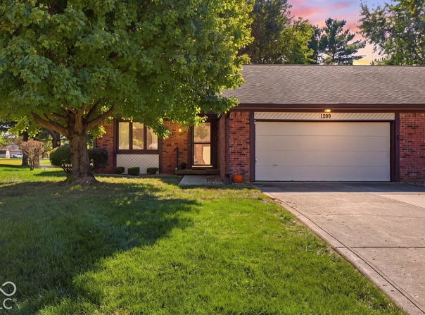 1209 Ruby, Shelbyville, IN 46176
