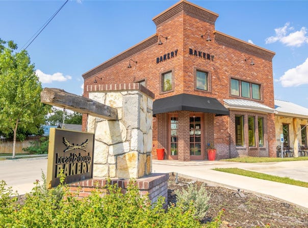 301 E Brown Street, San Saba, TX 76877