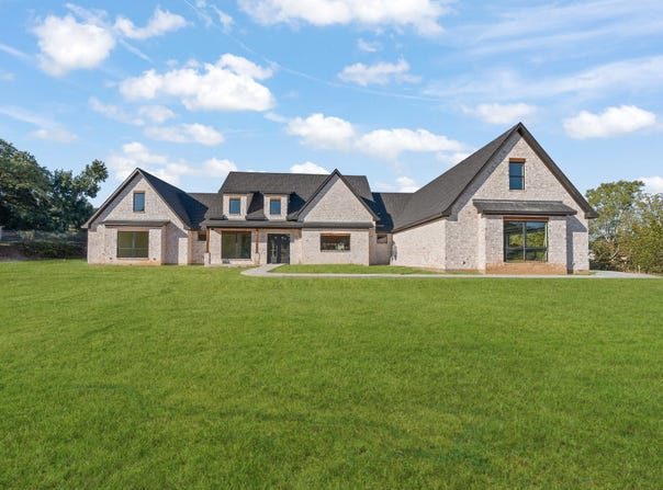3432 Enchanted Acres Drive, Burleson, TX 76028