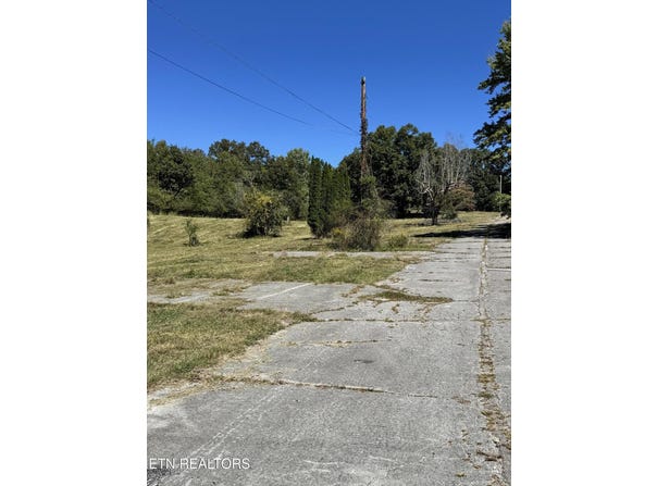 214 Cates Rd, Rockwood, TN 37854