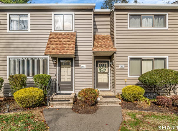 40 Orangewood W, Derby, CT 06418