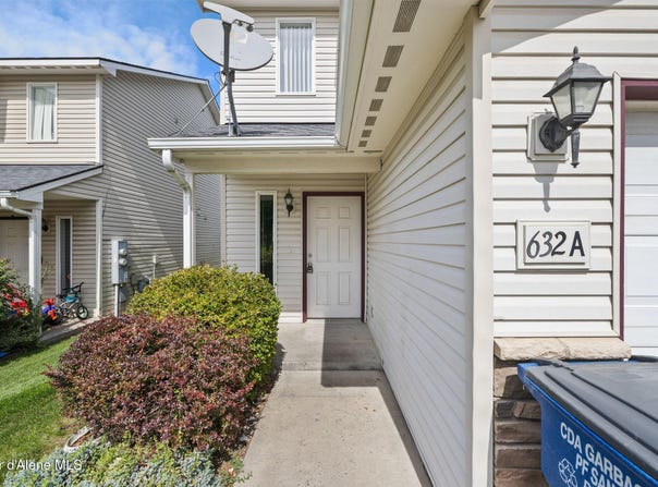 632 N Hydra Pl, Post Falls, ID 83854