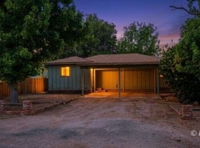 141 S Mt. Whitney Dr, Lone Pine, CA 93545