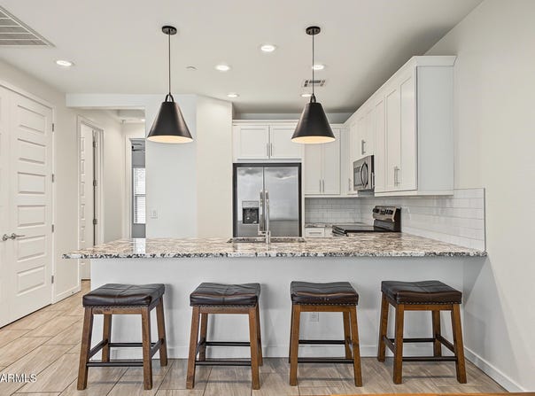 4643 S GLACIER, Mesa, AZ 85212